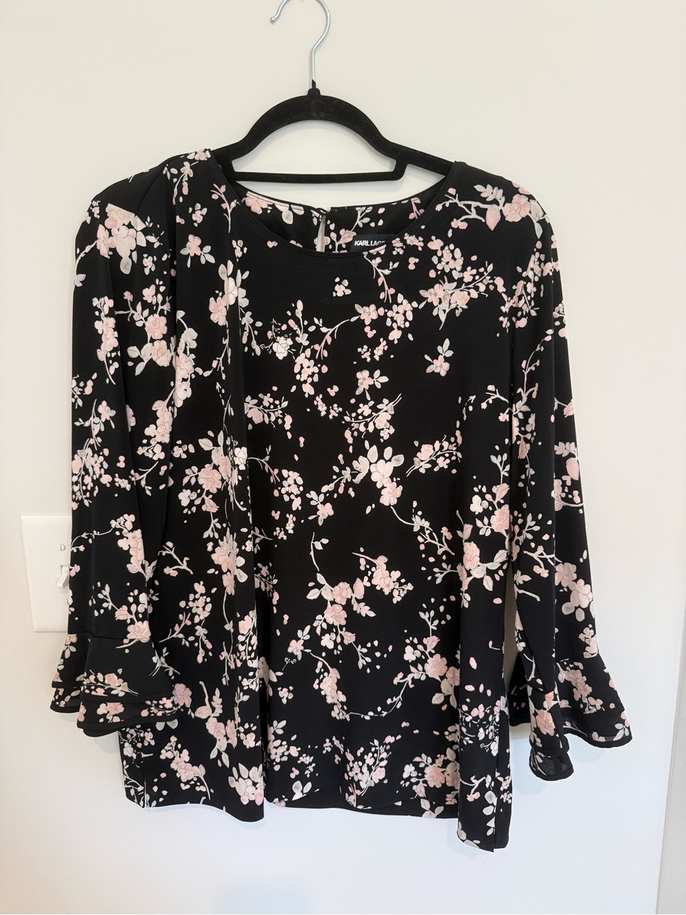Karl Lagerfeld Black & Light Pink Floral Ruffle-Sleeve Blouse